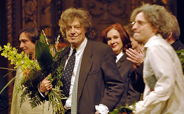 Tom Stoppard bhem dkovaky po premiée hry Rock'n'roll v Národním divadle
