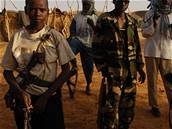 Dárfúr suují etnické nepokoje. Vyádaly si u statisíce mrtvých.