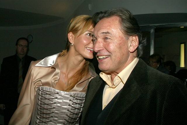Karel Gott s Ivanou Machákovou na premiée muzikálu Angelika