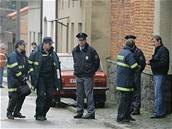Policie a hasii na míst tragédie v Pustimi na Vykovsku