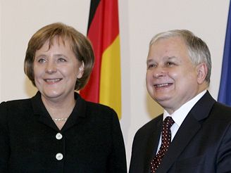 Nmeck kanclka Merkelov s polskm prezidentem Kaczynskm