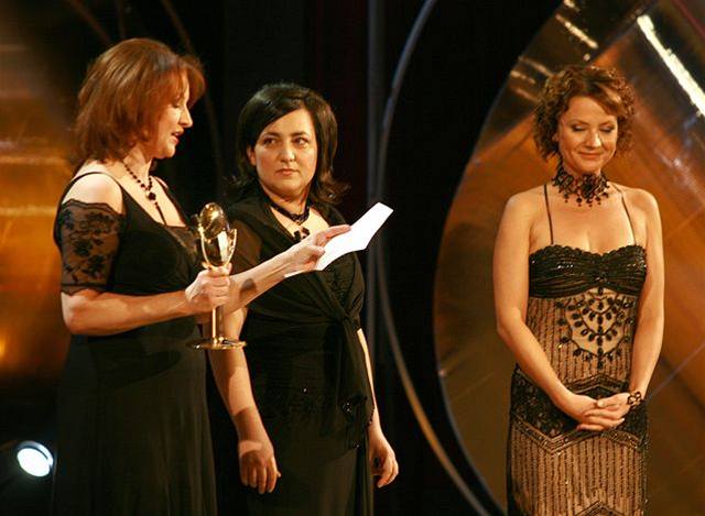 Ceny Týtý 2006 - Zlata Adamovská a éfredaktorka asopisu Televize Simona Kadlíková