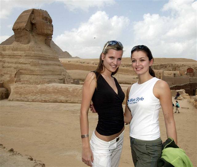 Finalistky Miss R 2007 se vydaly po stopách královny Nefertiti