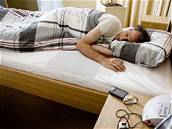 Biomedicínské loní prádlo vyhodnocuje srdení innost a kvalitu spánku.