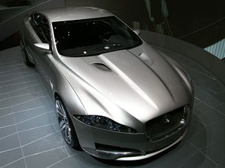 Jaguar C-XF