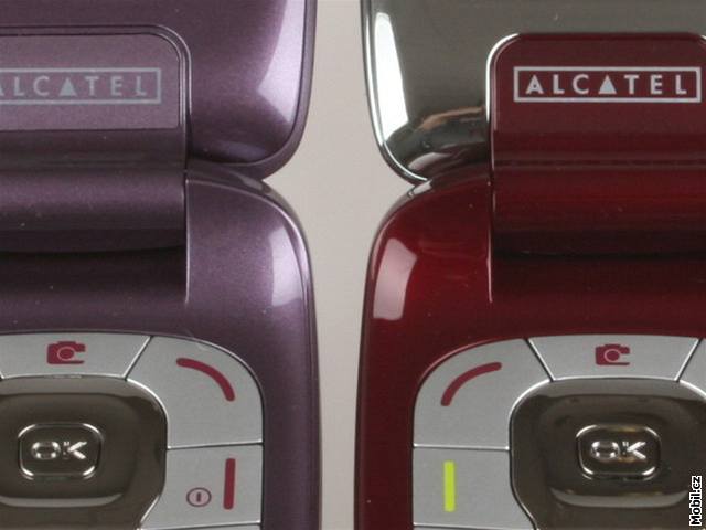 Alcatel OT-635 a OT-630 (vpravo)