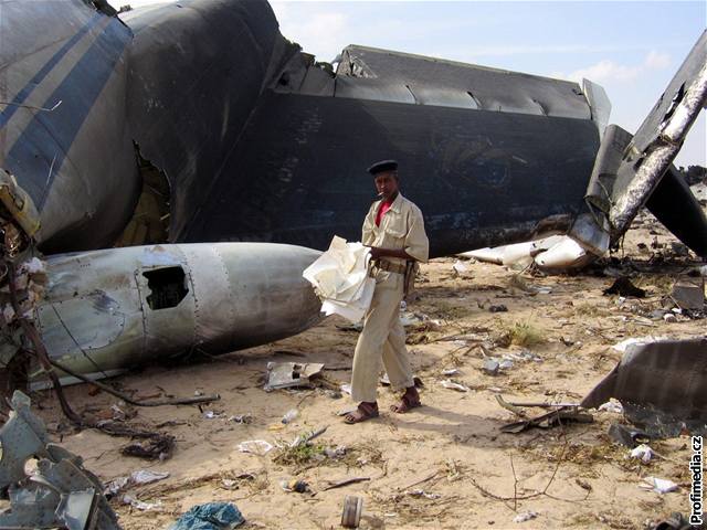 Pád bloruského letadla v somálském Mogadiu