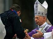 Arcibiskup Bagnasco patí k tvrdým odprcm registrovaného partnerství.