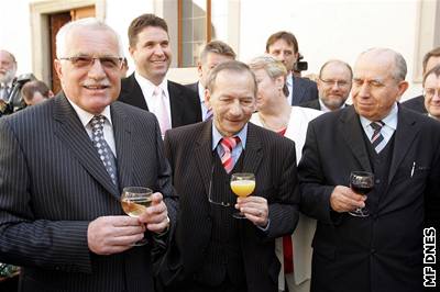 Prezident Václav Klaus podebatoval se senátory.
