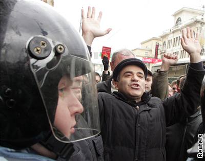 Garri Kasparov na jedné z pedchozích demonstrací v Moskv