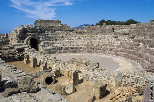 Sardinie nabízí jak krásné pláe, tak i vysokohorskou turistiku