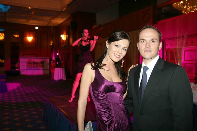 Jana Doleelová s pítelem Richardem v hotelu Hilton 