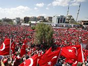 Nedlní protivládní demonstrace v Istanbulu.