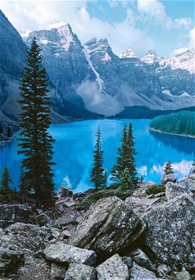 Jezero Moraine Lake patí k nejhezím ve Skalistých horách