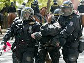 Na práci Policie eské republiky nedohlíí dvryhodná kontrolní instituce.
