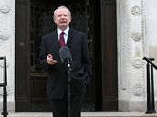 Slavnostní slib sloil i katolík Martin McGuinness z vedení strany Sinn Fein.