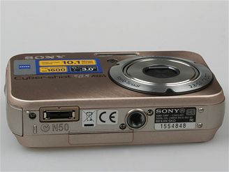 Sony N2 zepedu a zdola 2