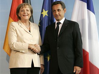 Nicolas Sarkozy a Angela Merkelov