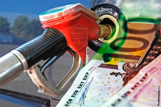 Zdraování benzinu bude tento týden pokraovat, odhadl analytik.