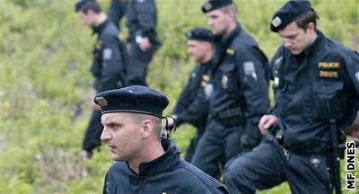 Do rozsáhlého pátrání se zapojilo více ne sto policist. Ilustraní foto.