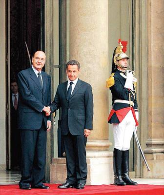 MEX: Chirac skonil, pichází prezident Sarkozy