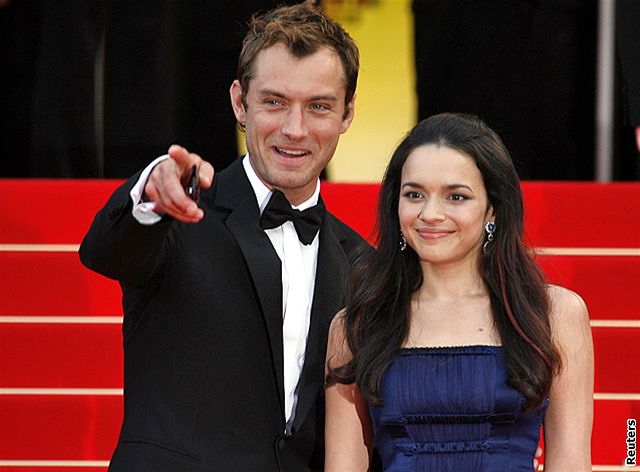 Jude Law a Samantha Burkeová