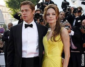 Brad Pitt a Angelina Jolie na premiée filmu Dannyho paráci 3 v Cannes 