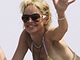 Hereka Sharon Stone si v Cannes uv slunenho poas a moe