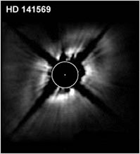 Planet. disk kolem HD141569 z HST