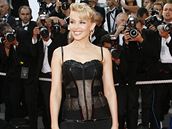 Australsk zpvaka Kylie Minogue na premie filmu Dannyho parci 3 v Cannes