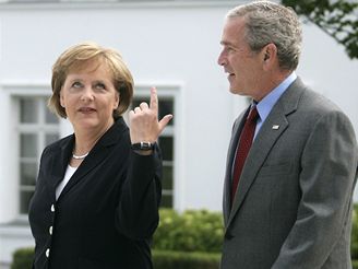 Angela Merkelov a George Bush