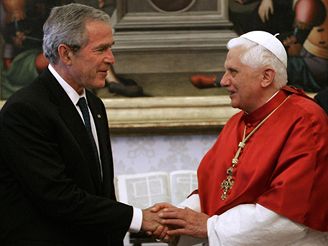 Bush se setkal s papeem