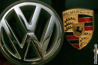 Porschovi potomci, mezi které patí vnuk a dlouholetý éf koncernu Volkswagen Ferdinand Piëch, ovládají stuttgartskou automobilku na sportovní vozy.