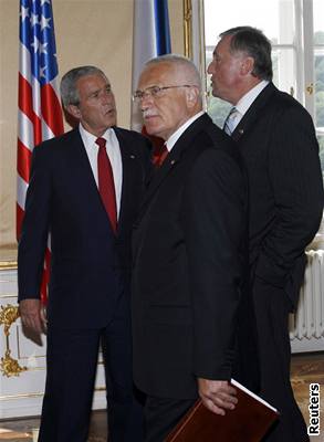 Prezident Bush má podporu eské republiky, ekl prezident Klaus.