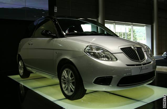 Lancia Ypsilon