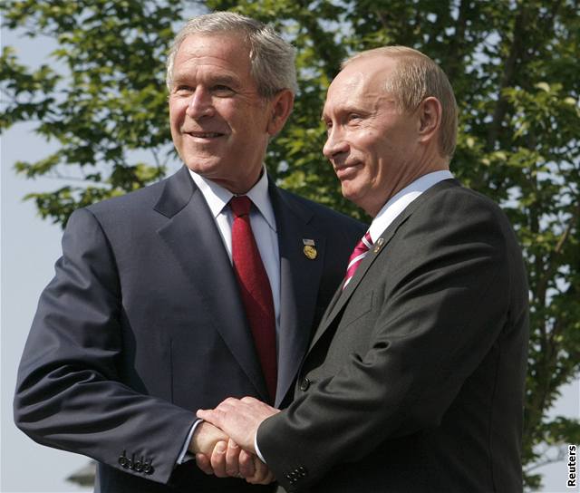 Bush s Putinem na summitu G8 v Heiligendammu