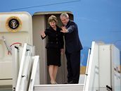 Bush odjídí. V Praze
