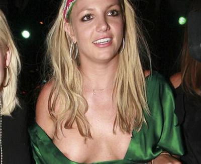 opilé Britney Spearsové se nepodailo udret své vnady na uzd