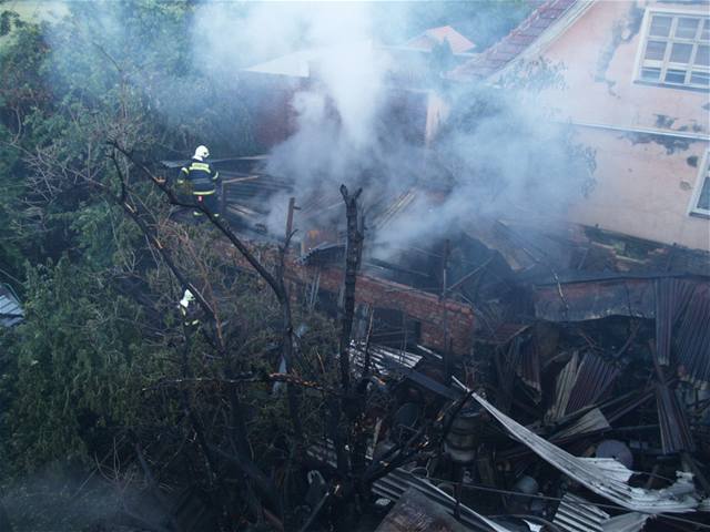 Poár v Pustimi na Vykovsku pokodil ti domy