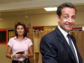 Sarkozy by se svou pravicí poteboval vyhrát, aby mohl prosadit reformy.