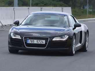 Audi R8 na dlnici D47