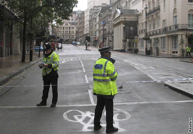 Londýn pod dohledem. V Británii po neúspných teroristických pokusech platí kritický stav ohroení.