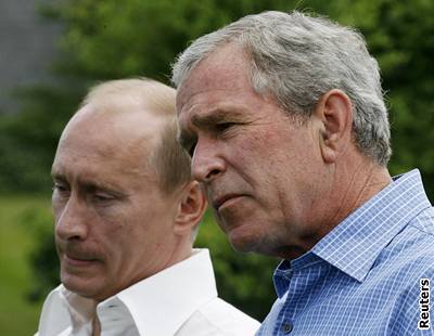 Bush a Putin na spolené tiskové konferenci