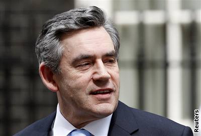 Premiér Gordon Brown byl proti referendu.