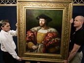 Pracovníci Christie's drí Rafaelv obraz Lorenza Medicejského