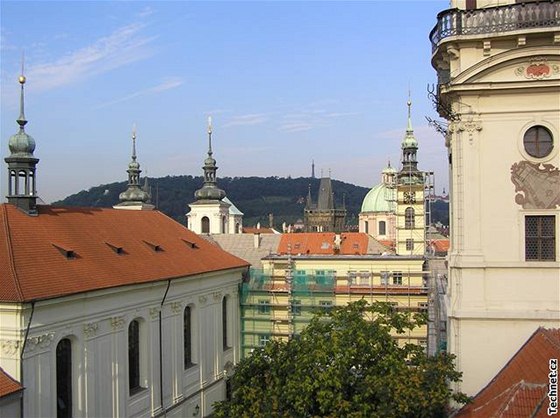 Meteorologická stanice Klementinum - Výhled z micí ploiny na Petín