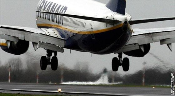 Aerolinka Ryanair zdraí zavazadla.