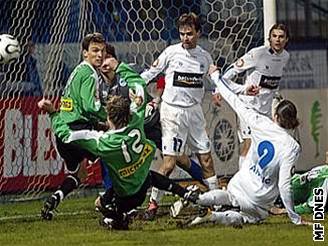 Liberec - Jablonec: závar ped libereckou brankou