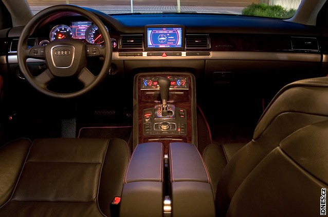 Audi A8L W12