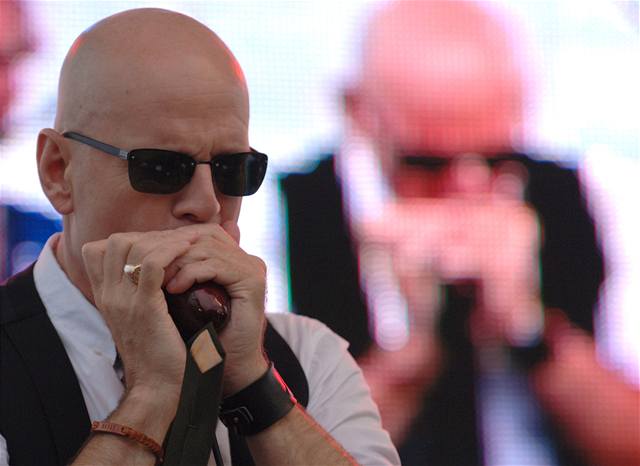 Bruce Willis hraje blues na kosmodromu